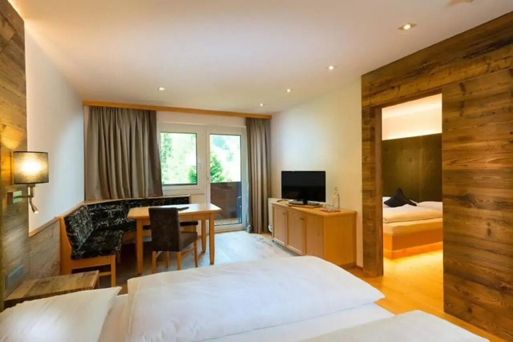 Hotel Alpina