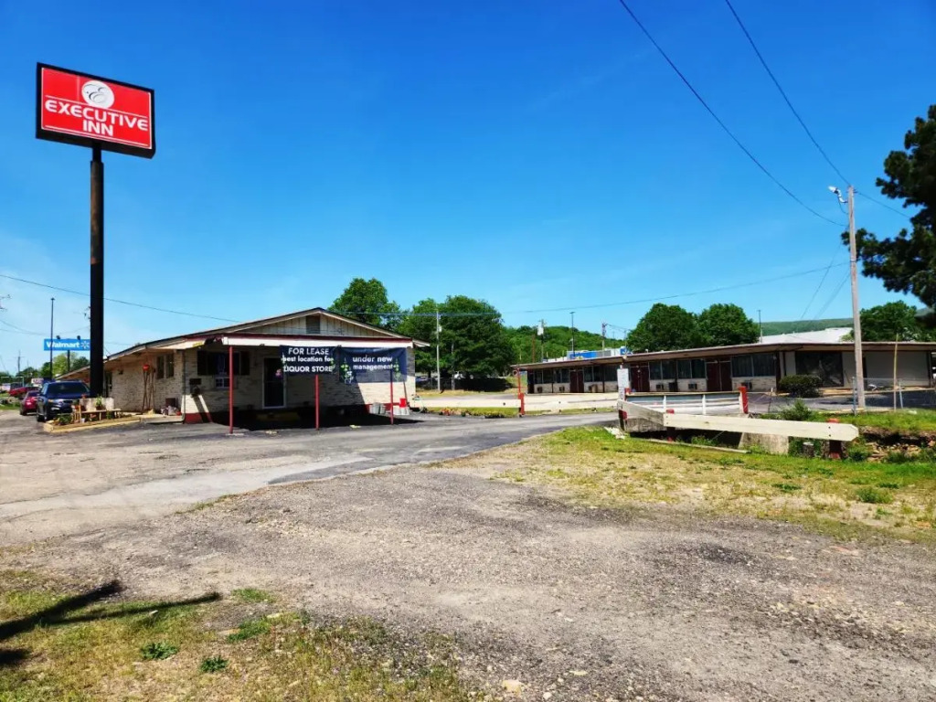 Econo Lodge Mena near Queen Wilhelmina State Park