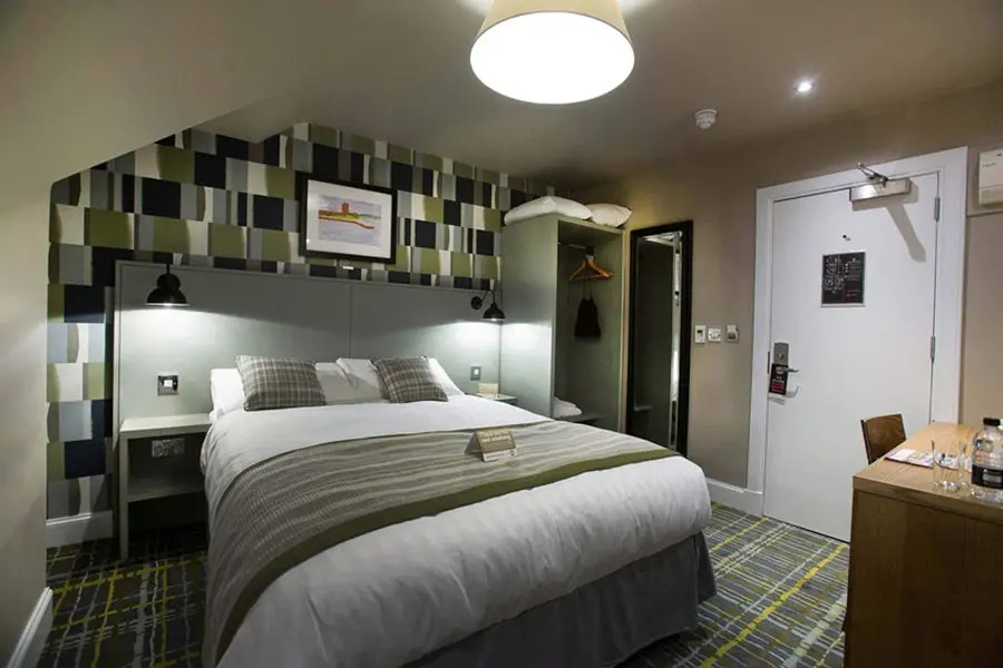 Jollys Hotel