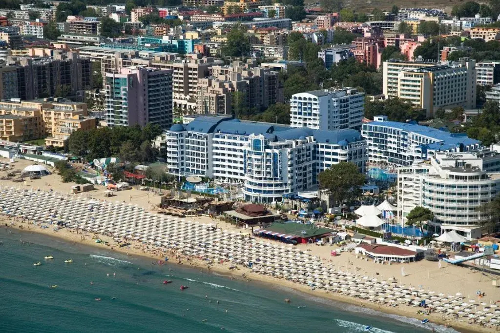 Chaika Beach Resort