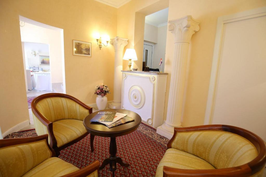 Villa Triana-Adults Only