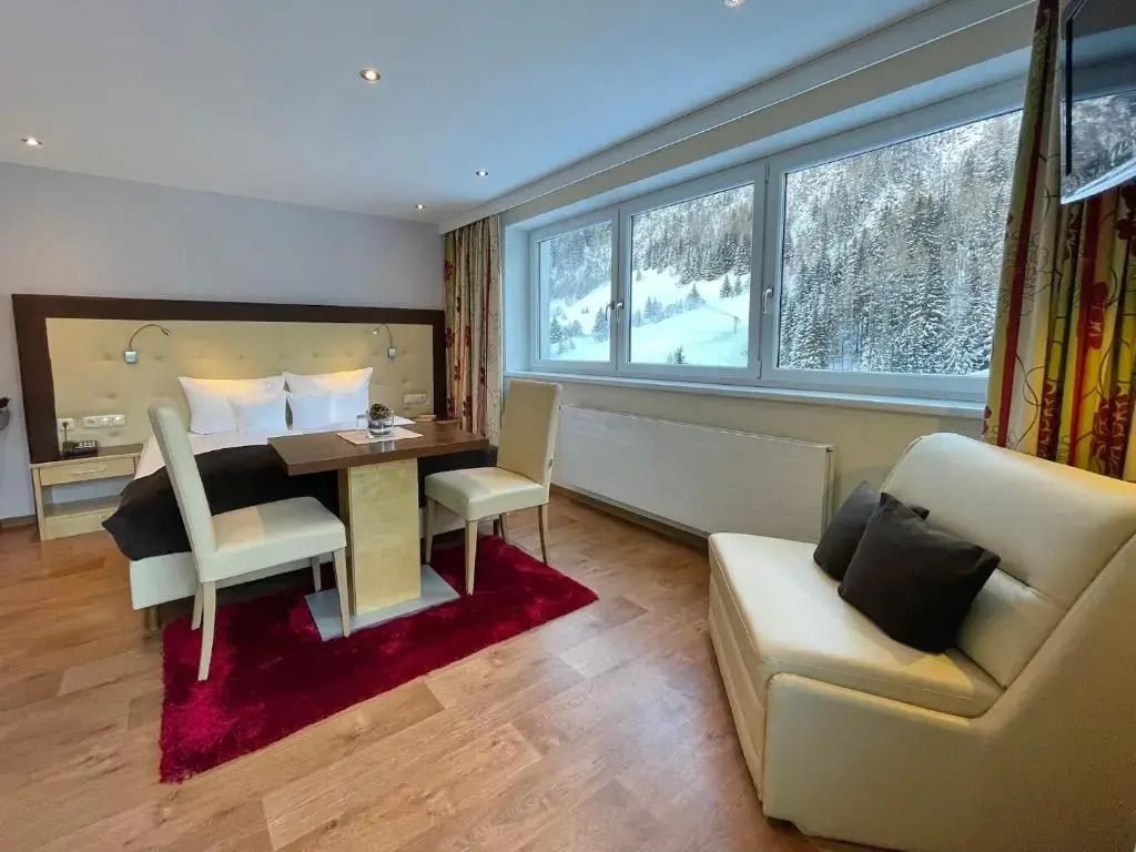 Patteriol Apart-Hotel-Garni