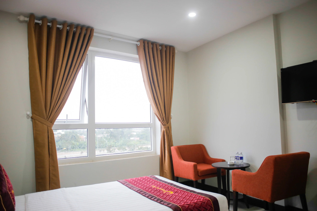 Huong Son Hotel