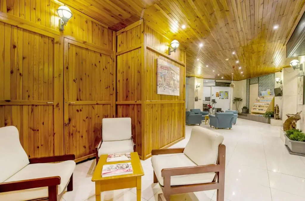 Alborada Aparthotel