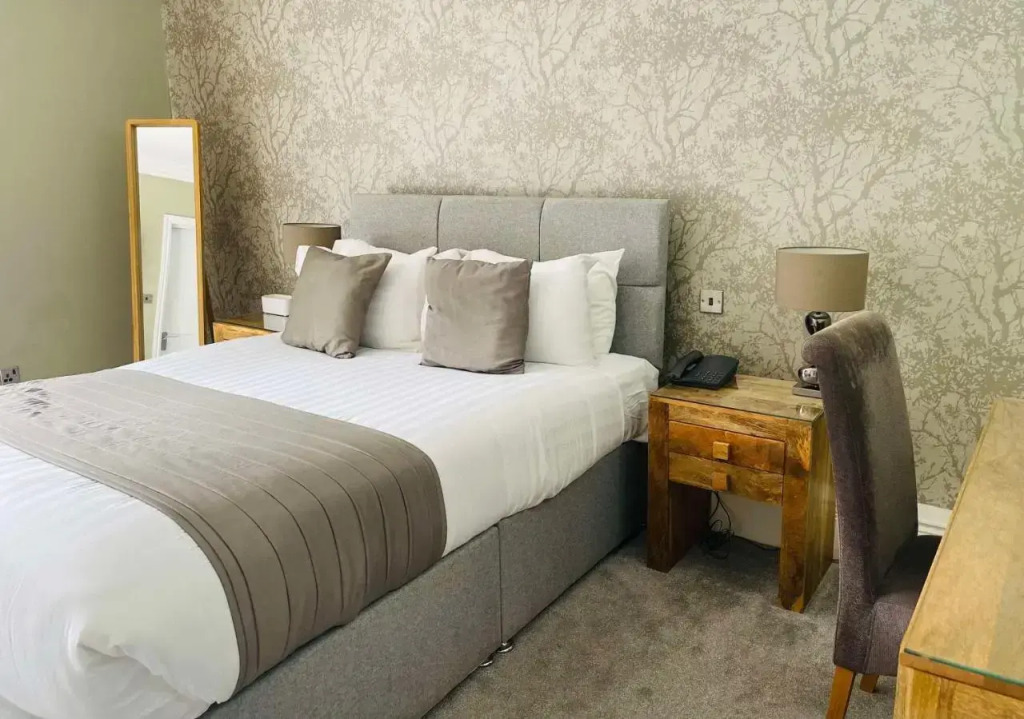 Oaklands Hotel