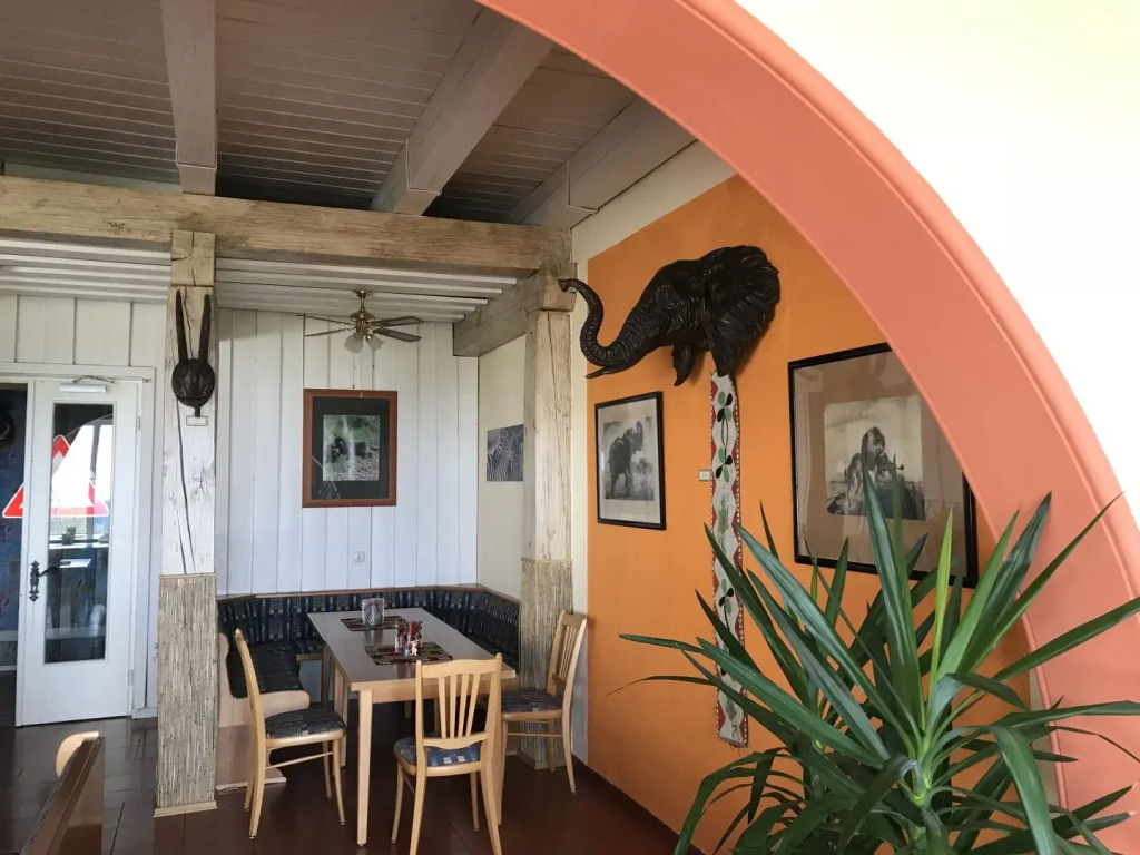 African Safari Lodge