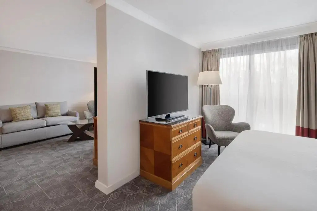Delta Hotels by Marriott Heathrow Windsor