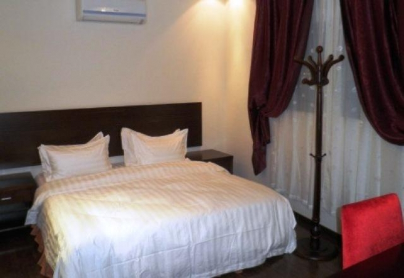 Armada Palace 1