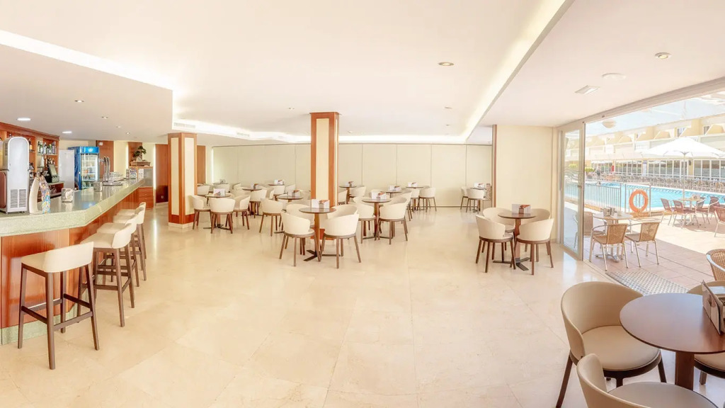 Отель RH Casablanca & Suites
