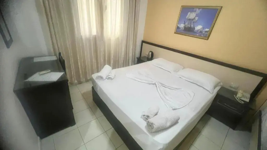 Sunrise Hotel Cameria