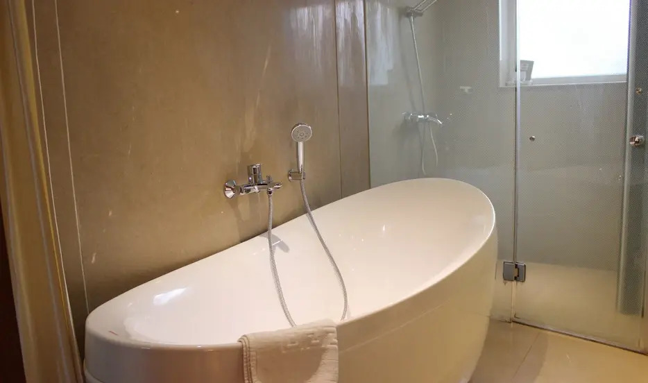 White Pearl Suites
