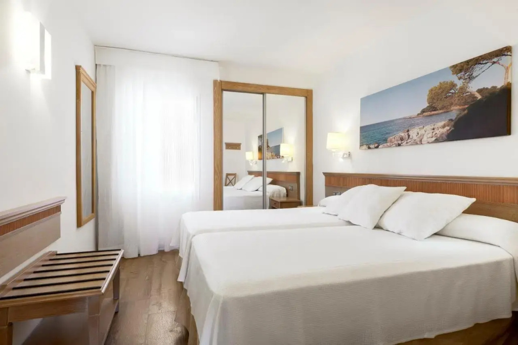 Отель Iberostar Club Cala Barca - All Inclusive