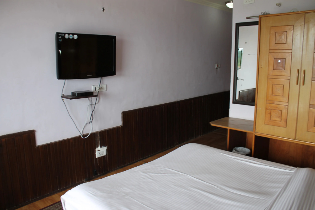 Hotel Imperial Lake View