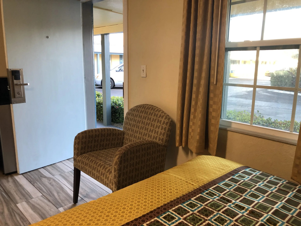 Tropical Palm Motel