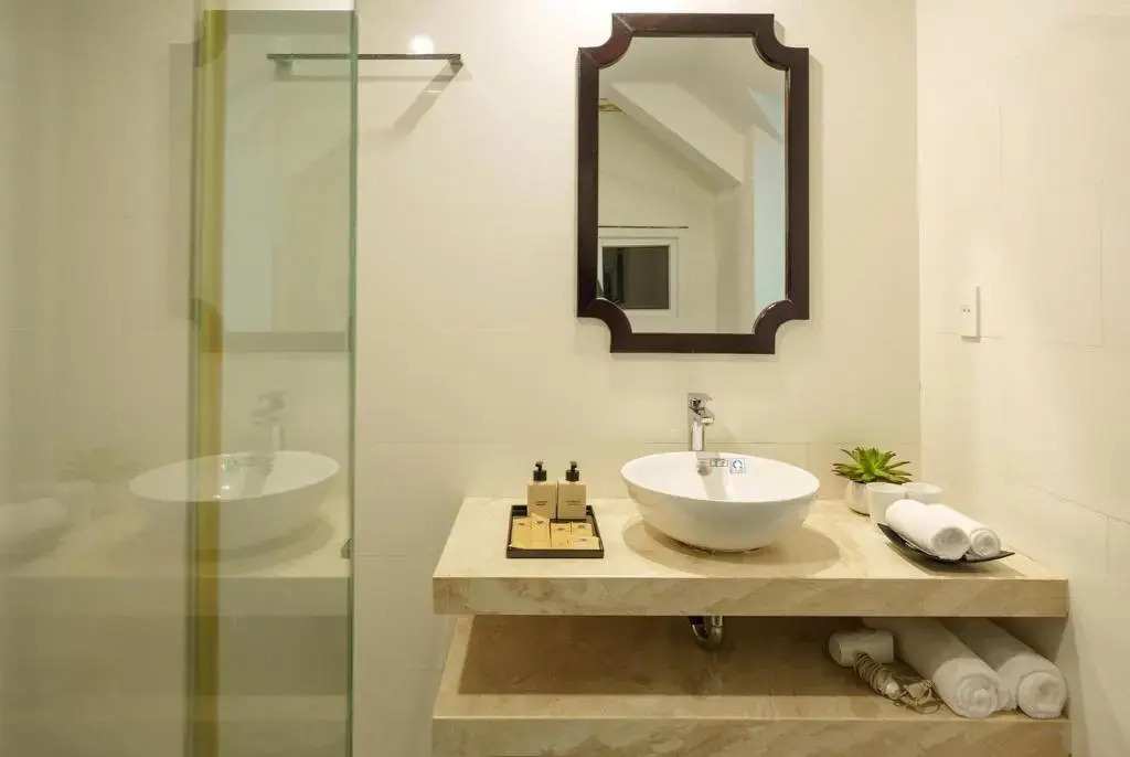 Hoi An Canal House Riverside By Haviland