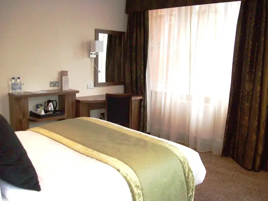 London Bloomsbury Square Hotel by IHG