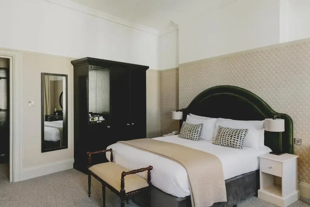 The Queens Hotel