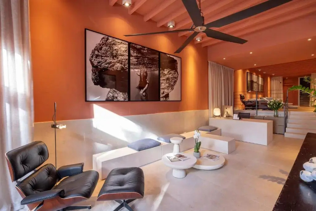 Calatrava Hotel, Mediterranean Sea House