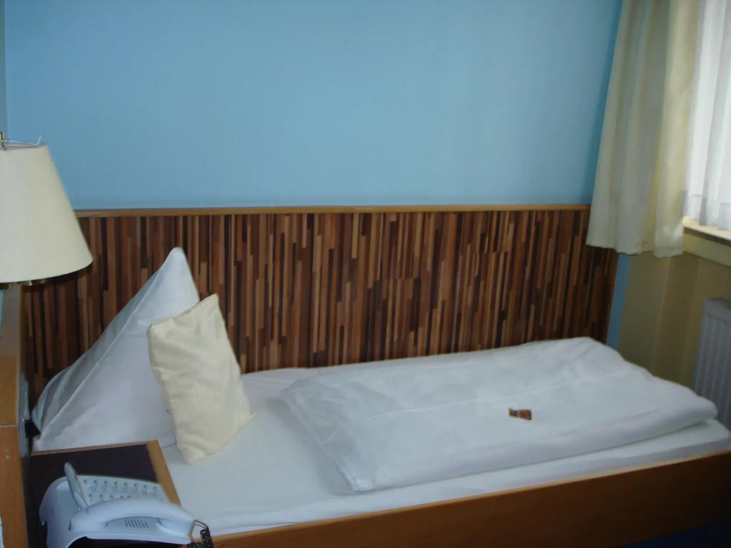Home Hotel