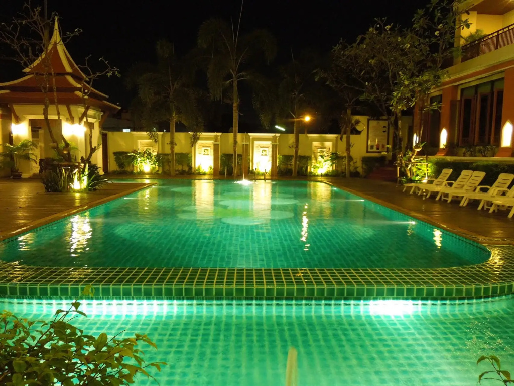 Sunday Chateau En Ville - Pattaya