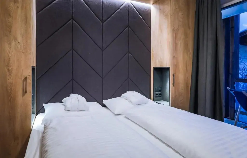 24 by AvenidA - Mountain Residence