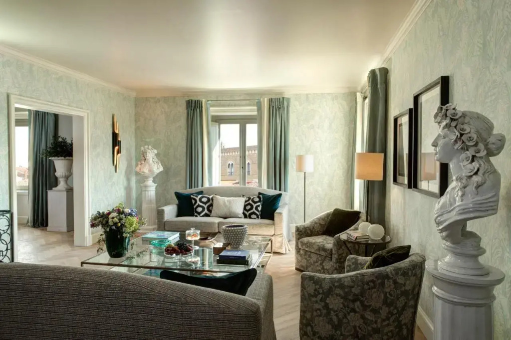 Rocco Forte Hotel Savoy