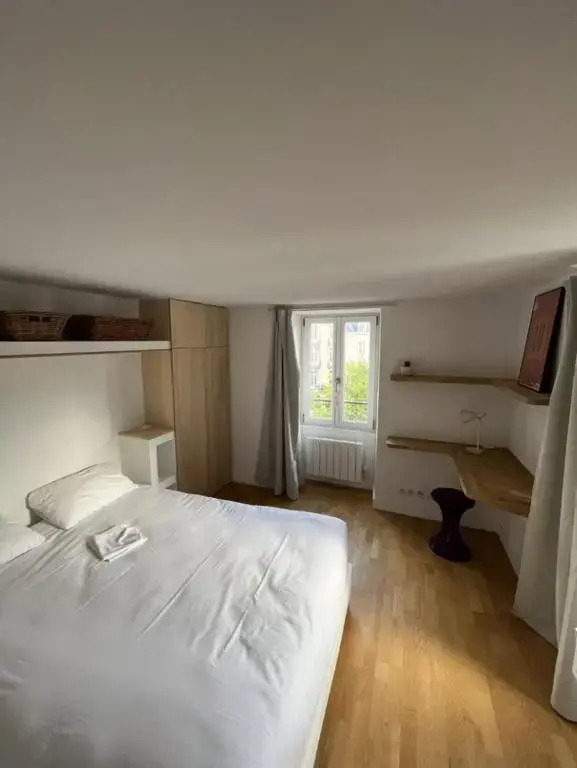 DEMAIN Hôtel