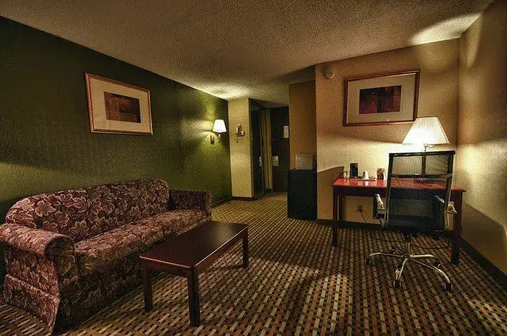 Howard Johnson Clifton