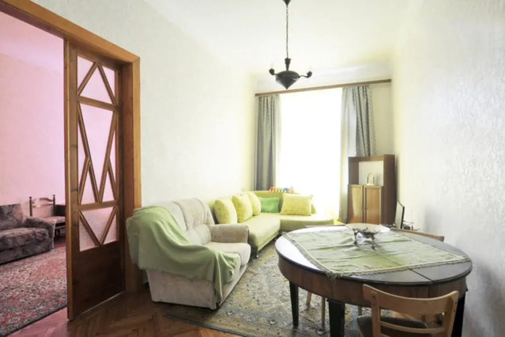 Ester President Hotel
