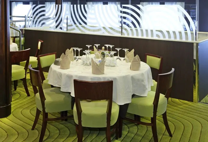 Grand Holiday Cruise Ship