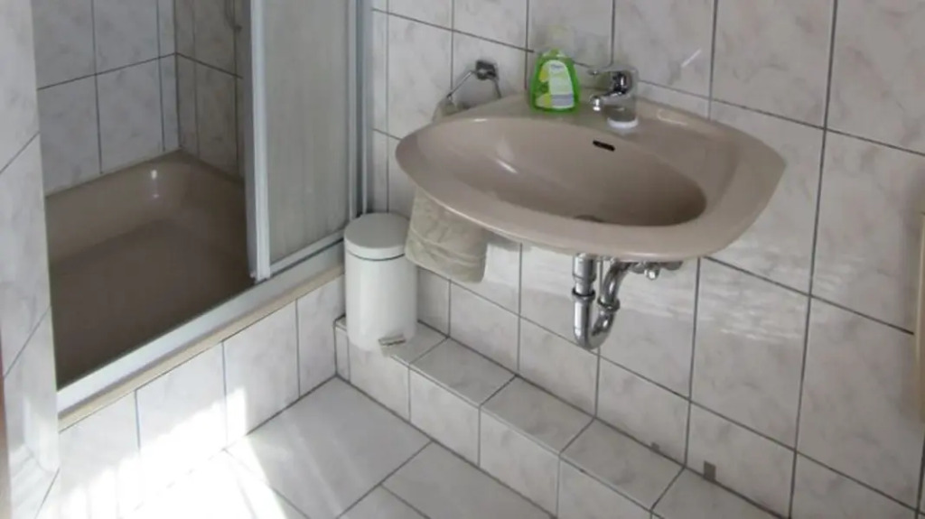 Elim Hotel