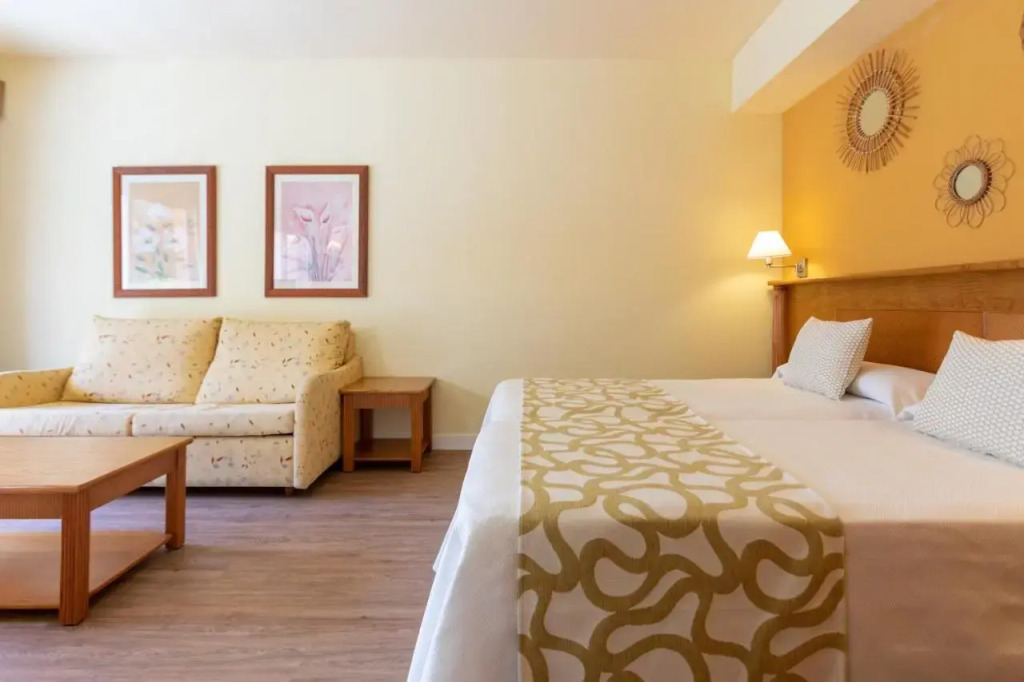 Ona Palmira Paradise Hotel