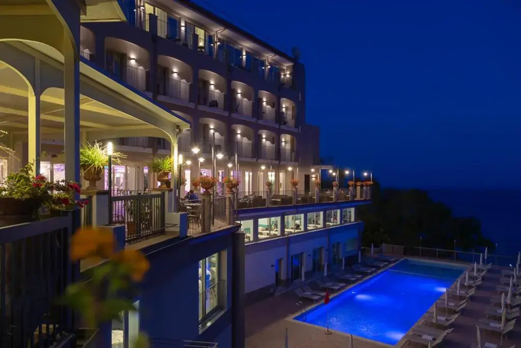 Hotel Antares