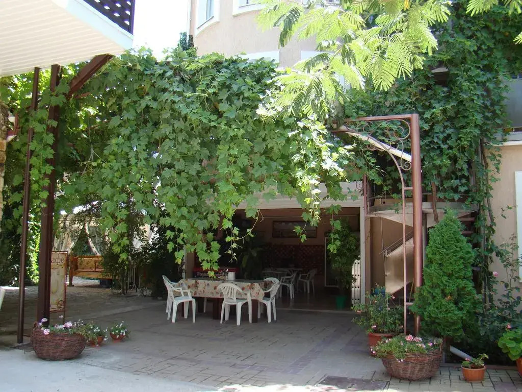 Elling Oazis Guest House