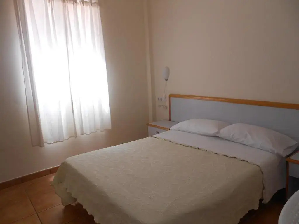 Hostal Mova