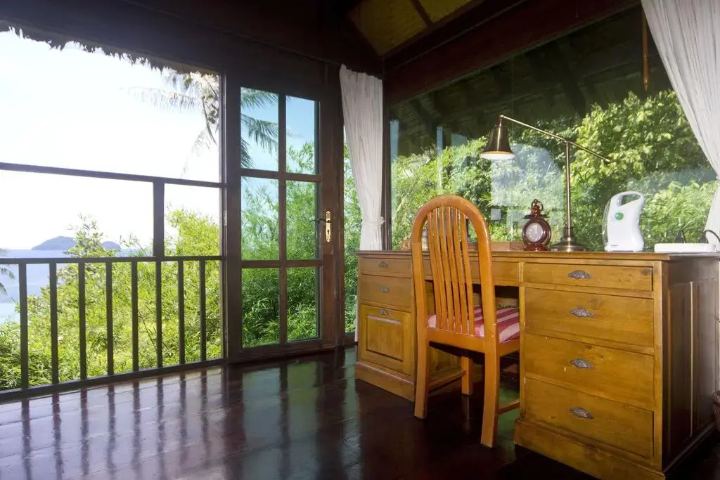 Glass Cottage