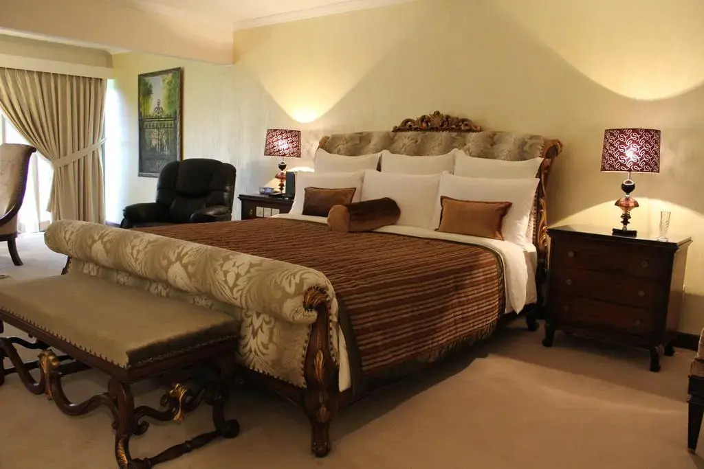 Dating hotel in karachi