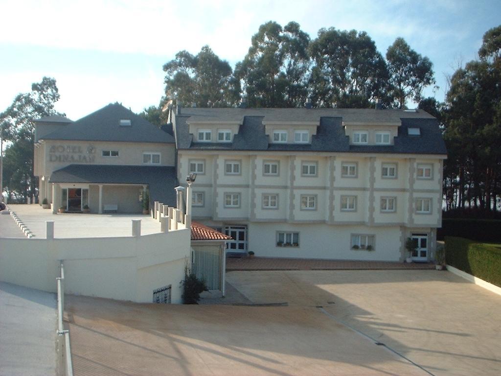 Hotel Dinajan