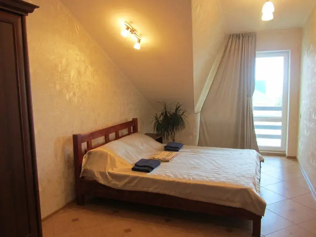 Uyut Guest House