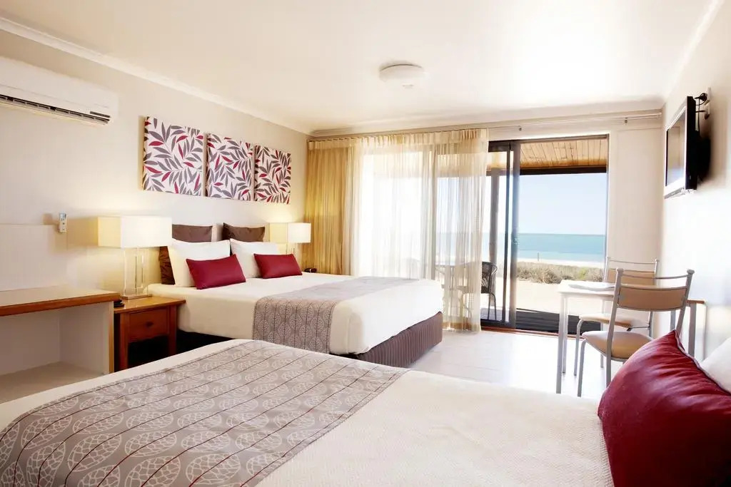 RAC Monkey Mia Dolphin Resort
