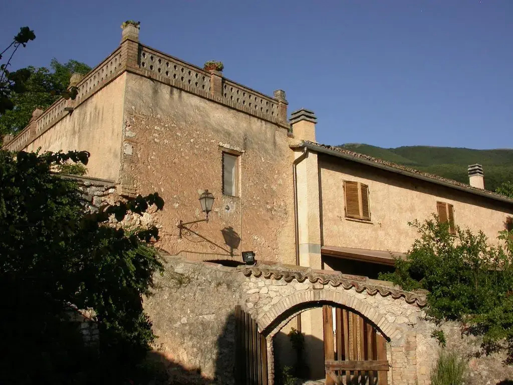 Agriturismo "I Mandorli" - azienda agricola con piscina, camere nel cuore dell'Umbria