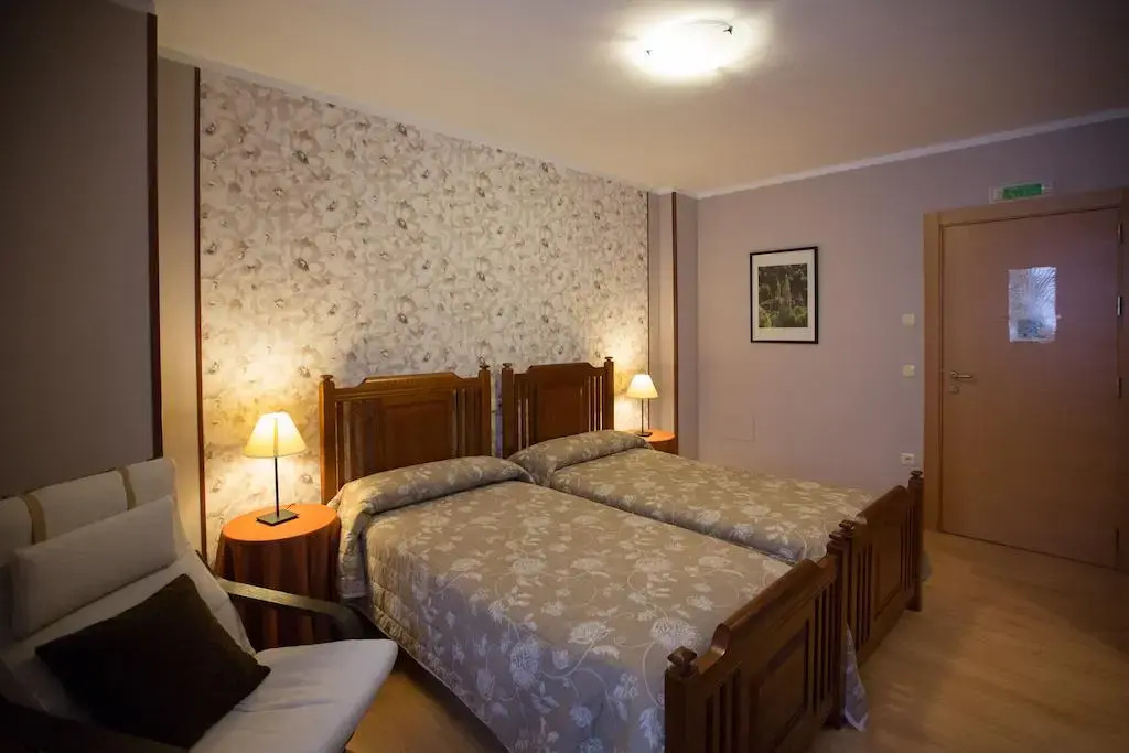 Hotel rural Aribe en la Selva de Irati. 2 estrellas