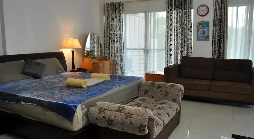RoMas Guesthouse