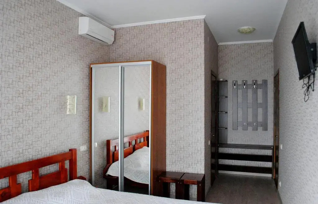 Uyut Guest House