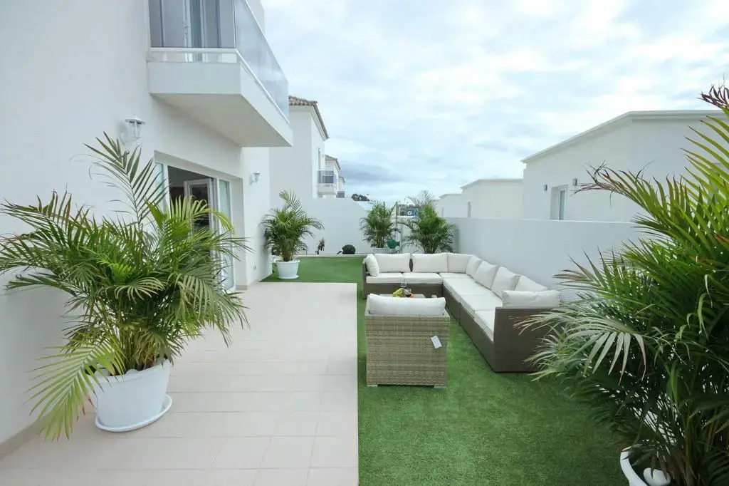 Villa Acacia