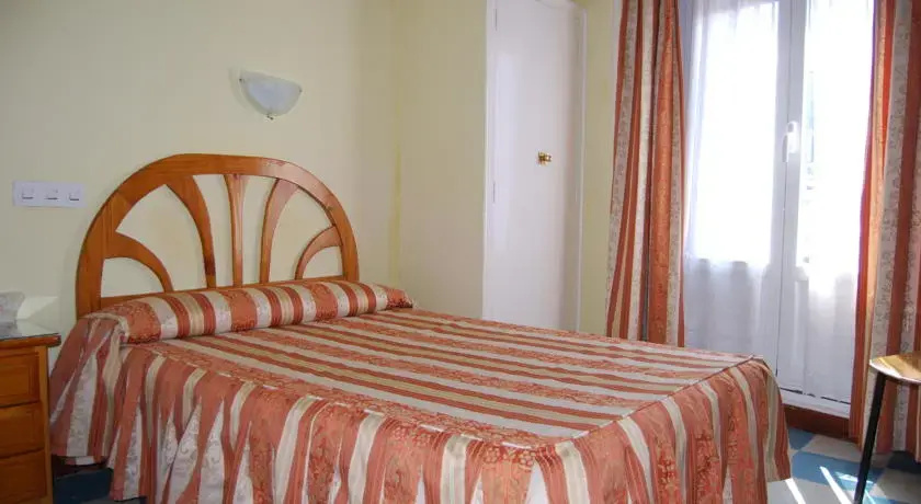 Imagen de Hostal La Perla Asturiana (4 de 22)