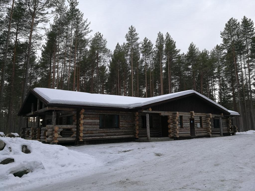 Жилье в медвежьегорске. Медвежка Медвежьегорск. Малая Медвежка Карелия. Отель малая Медвежка. Гостиницы в Медвежьегорске Карелия.