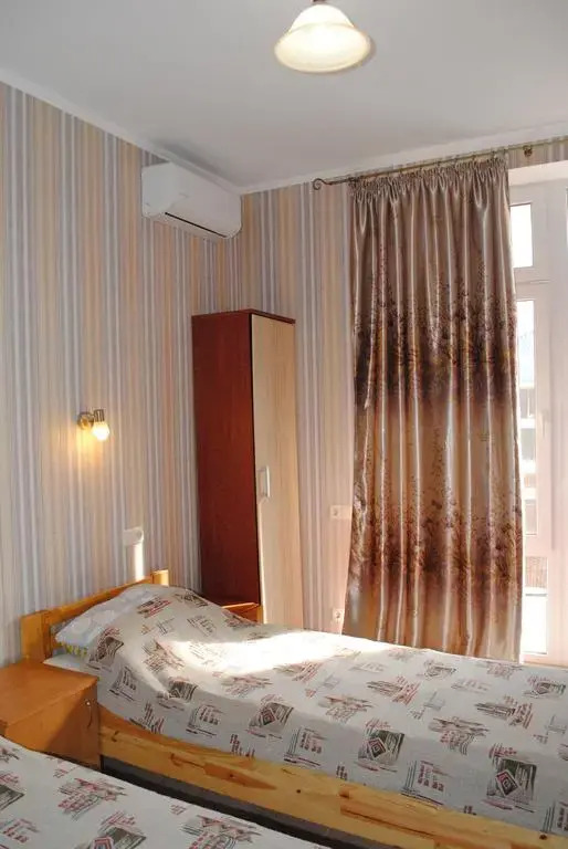 Uyut Guest House