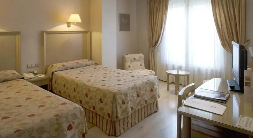 Imagen de Hotel Almirante Bonifaz (2 de 29)