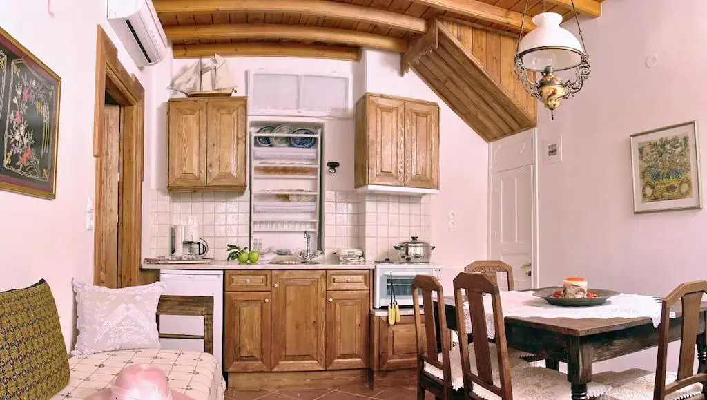 Ouzo Traditional House with private pool